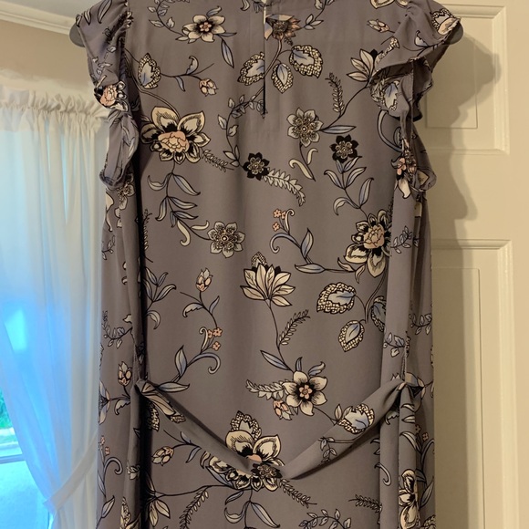 Loft Dress 👗 - Picture 6 of 7